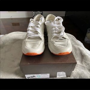 authentic gucci running shoes size (6.5)